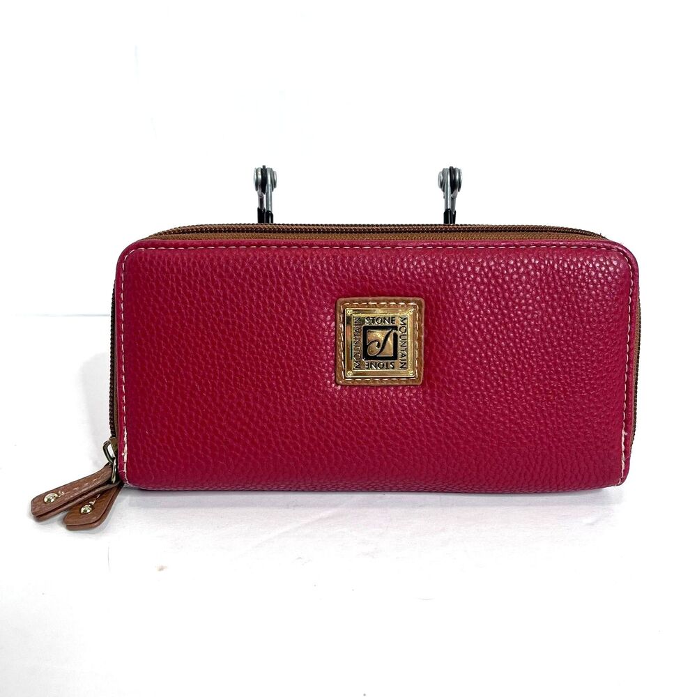 Stone Mountain USA Pebbled Leather Zip Wallet Wine & Gold